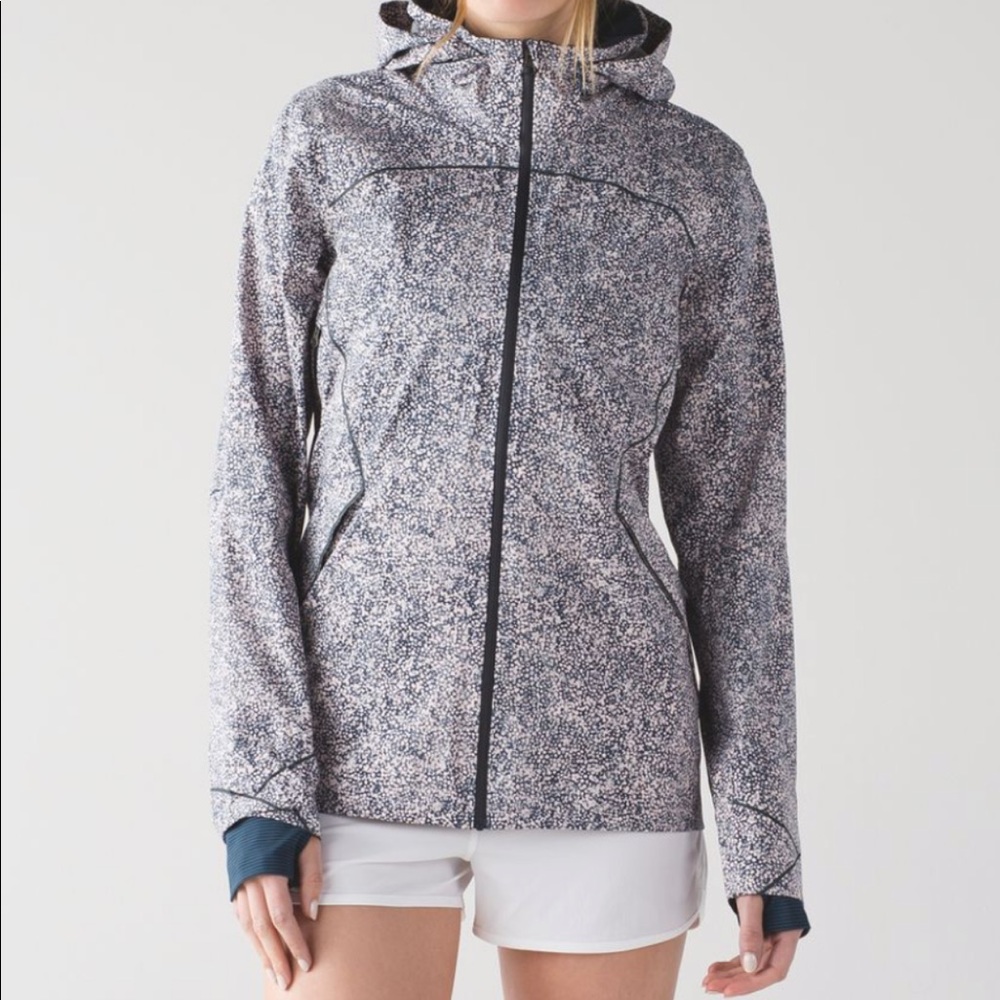 NWT Runaway Jacket size 10 w/ stow hood, reflector